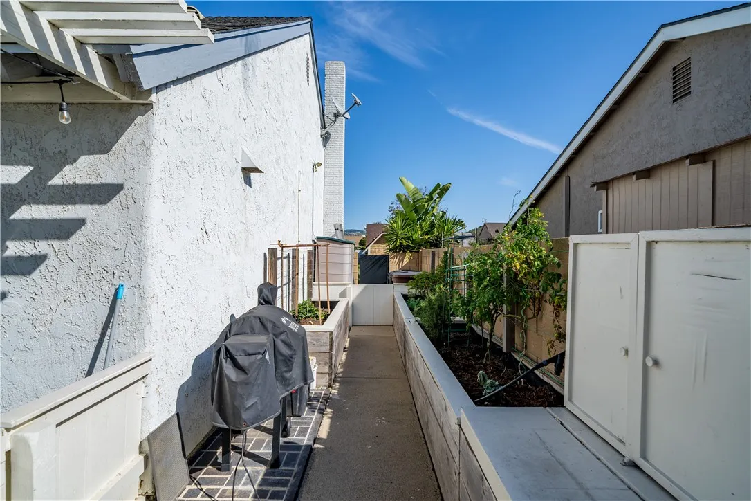 215 N Avenida Segovia, Anaheim Hills, California 92808 home-pic-34