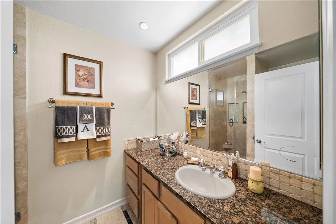 215 N Avenida Segovia, Anaheim Hills, California 92808 home-pic-31