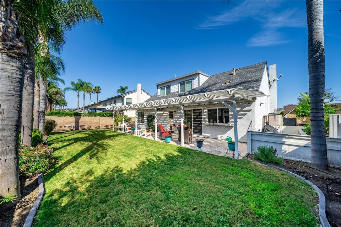 215 N Avenida Segovia, Anaheim Hills, California 92808 home-pic-6