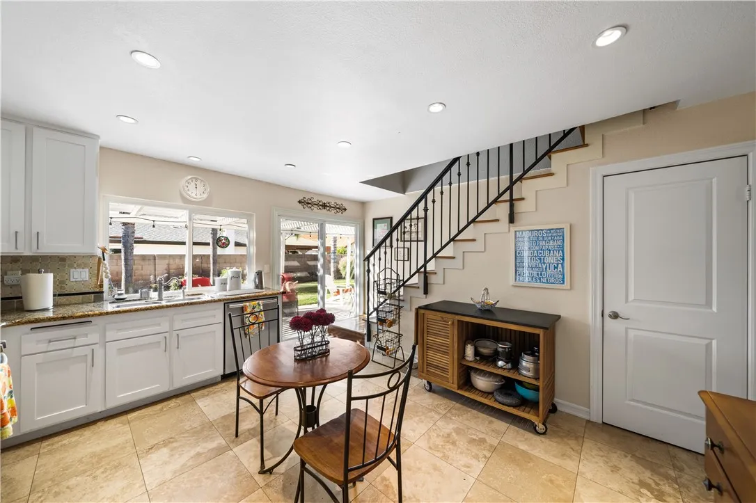 215 N Avenida Segovia, Anaheim Hills, California 92808 home-pic-18