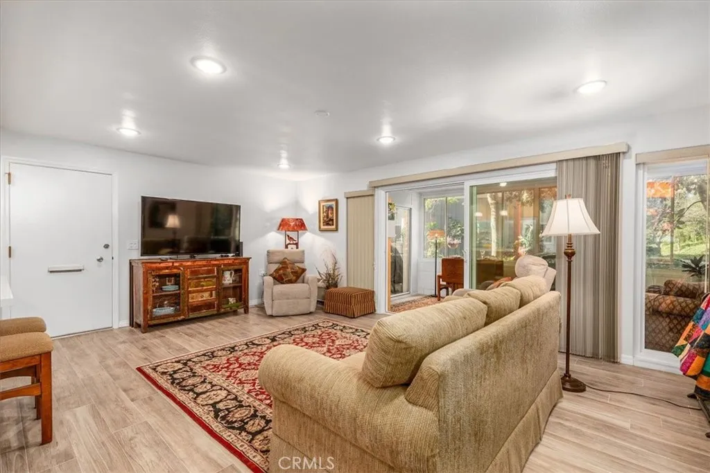 76 Calle Argon G, Laguna Woods, California 92637 home-pic-7
