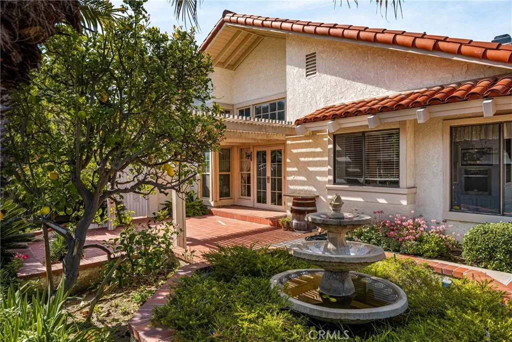 5735 E Elsinore Avenue, Orange, California 92869 home-pic-35