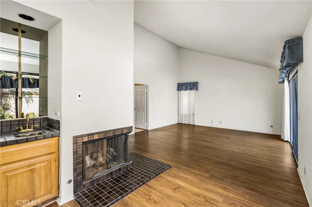 5735 E Elsinore Avenue, Orange, California 92869 home-pic-22
