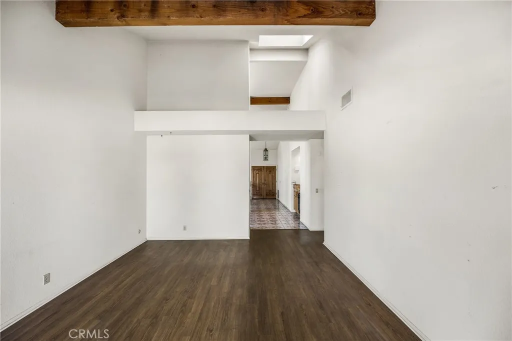 5735 E Elsinore Avenue, Orange, California 92869 home-pic-14