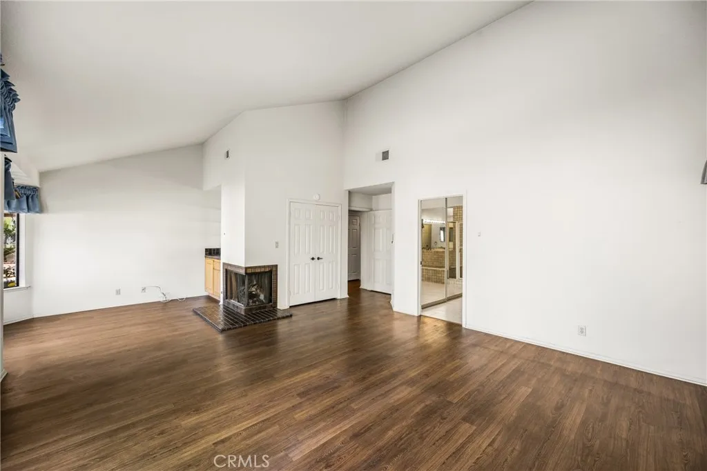 5735 E Elsinore Avenue, Orange, California 92869 home-pic-21