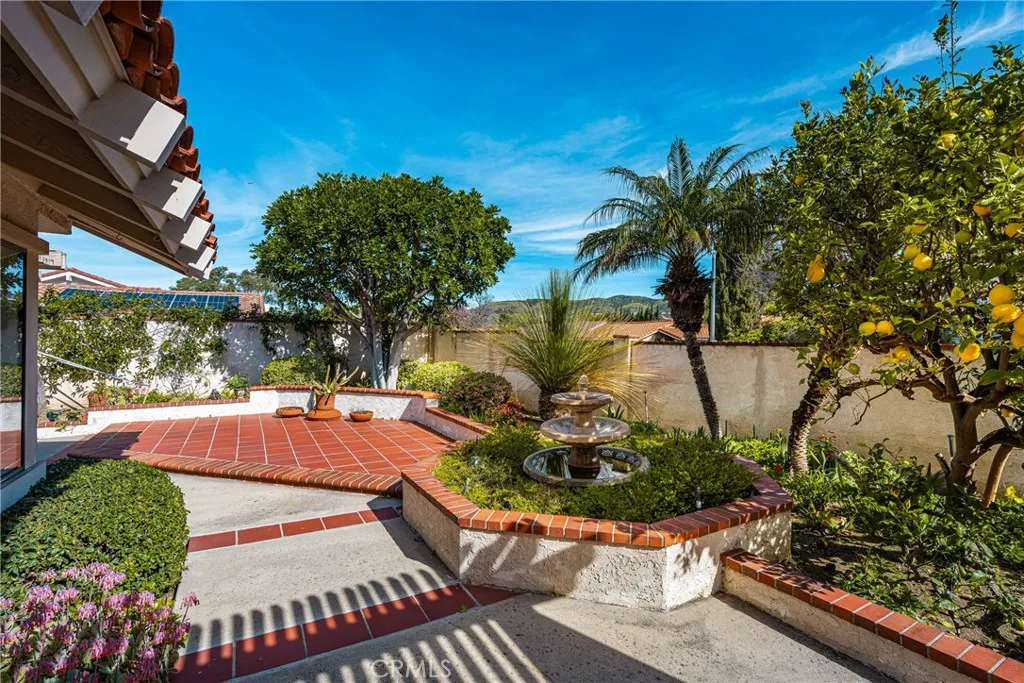 5735 E Elsinore Avenue, Orange, California 92869 home-pic-42
