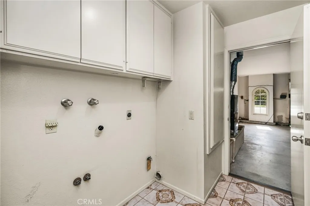 5735 E Elsinore Avenue, Orange, California 92869 home-pic-31