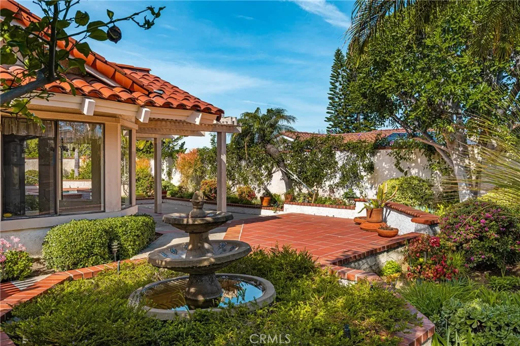 5735 E Elsinore Avenue, Orange, California 92869 home-pic-38