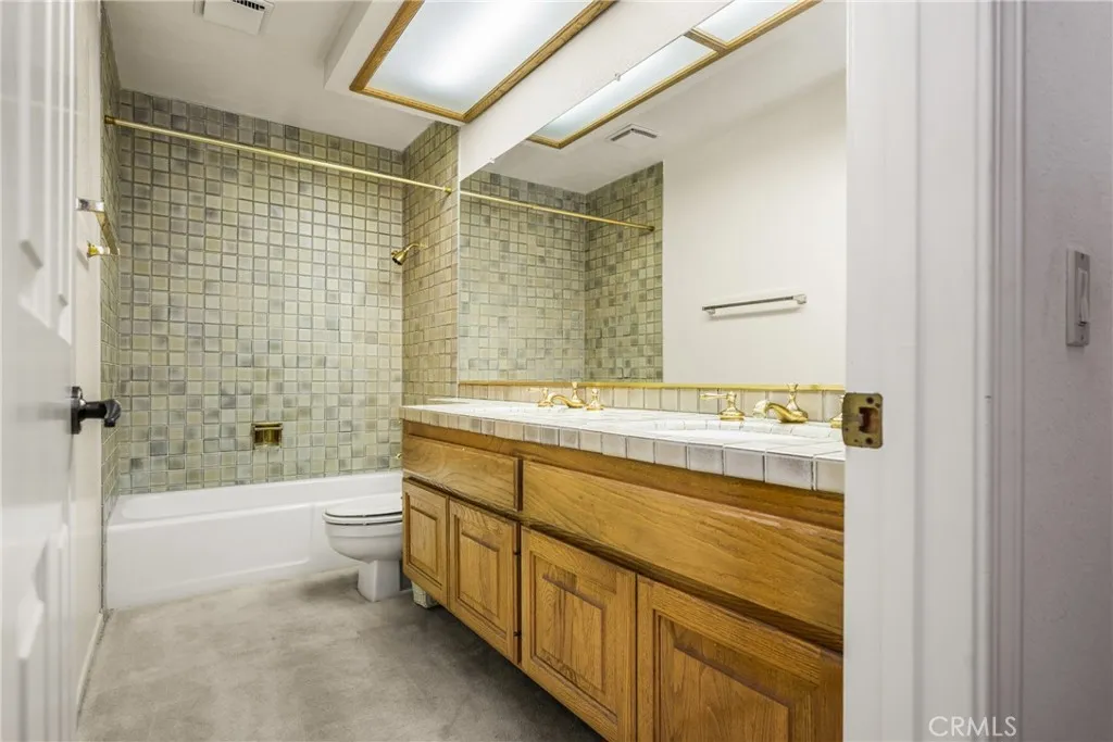 5735 E Elsinore Avenue, Orange, California 92869 home-pic-29