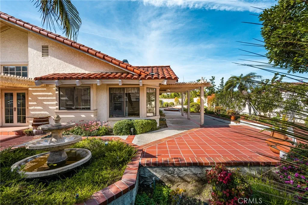 5735 E Elsinore Avenue, Orange, California 92869 home-pic-37