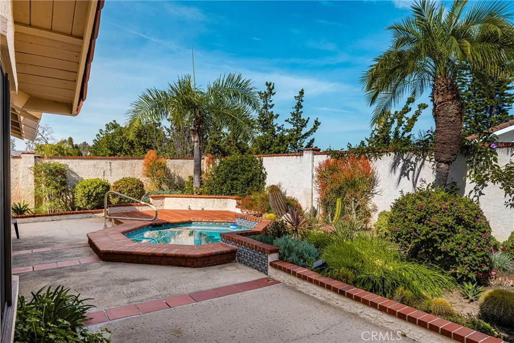 5735 E Elsinore Avenue, Orange, California 92869 home-pic-41