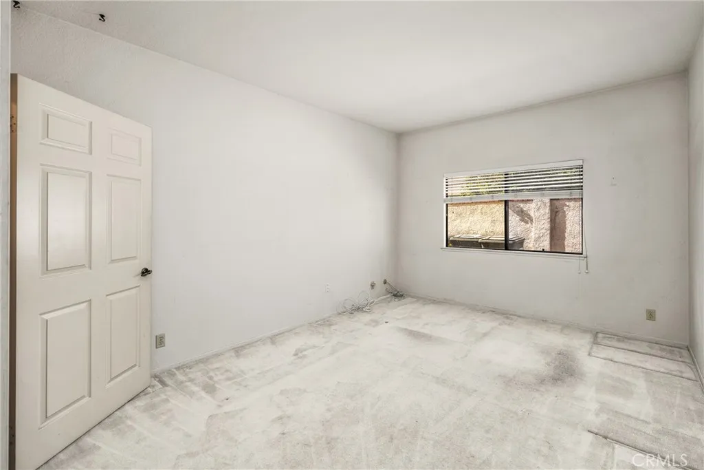 5735 E Elsinore Avenue, Orange, California 92869 home-pic-27