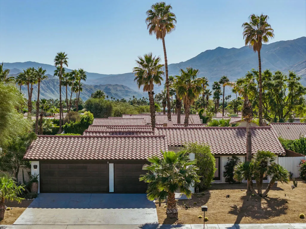 1331 E Del Paso Way, Palm Springs, California 92262 home-pic-5