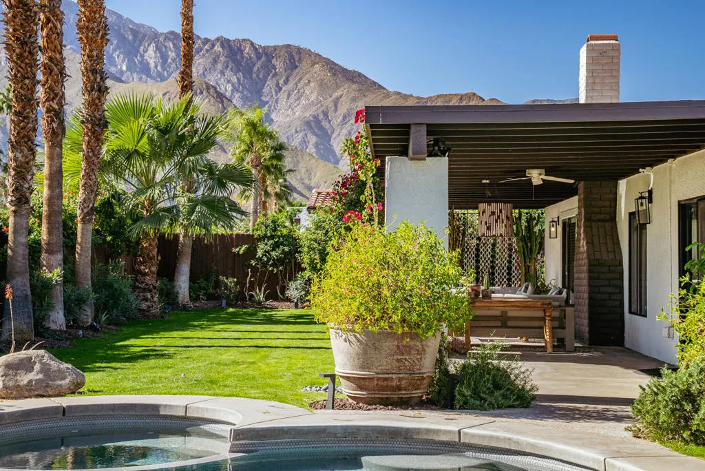 1331 E Del Paso Way, Palm Springs, California 92262 home-pic-26