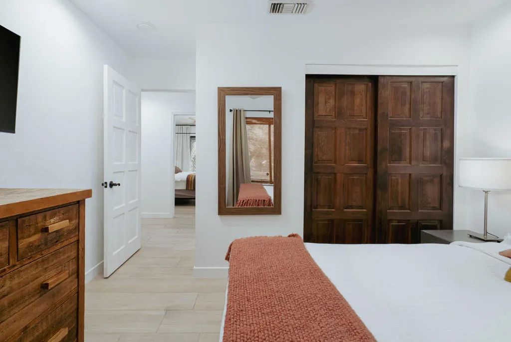 1331 E Del Paso Way, Palm Springs, California 92262 home-pic-21