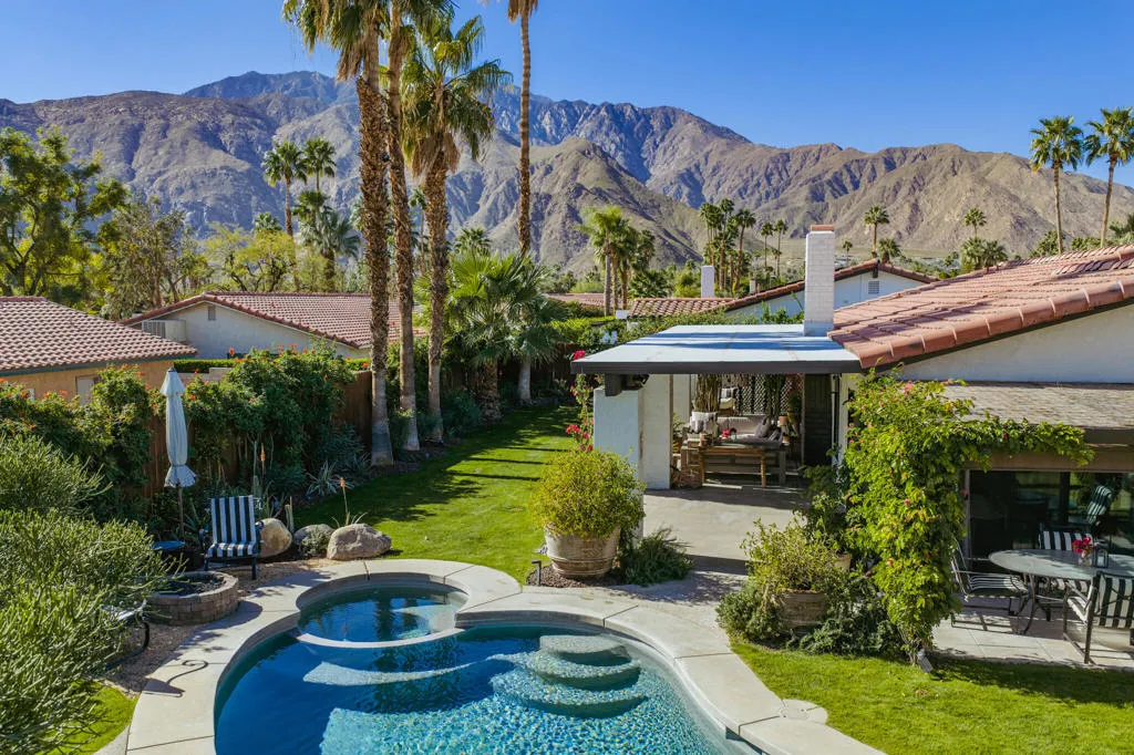 1331 E Del Paso Way, Palm Springs, California 92262 home-pic-1