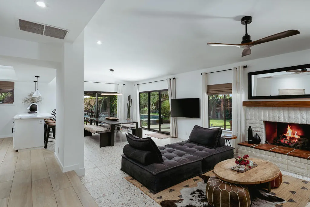 1331 E Del Paso Way, Palm Springs, California 92262 home-pic-6