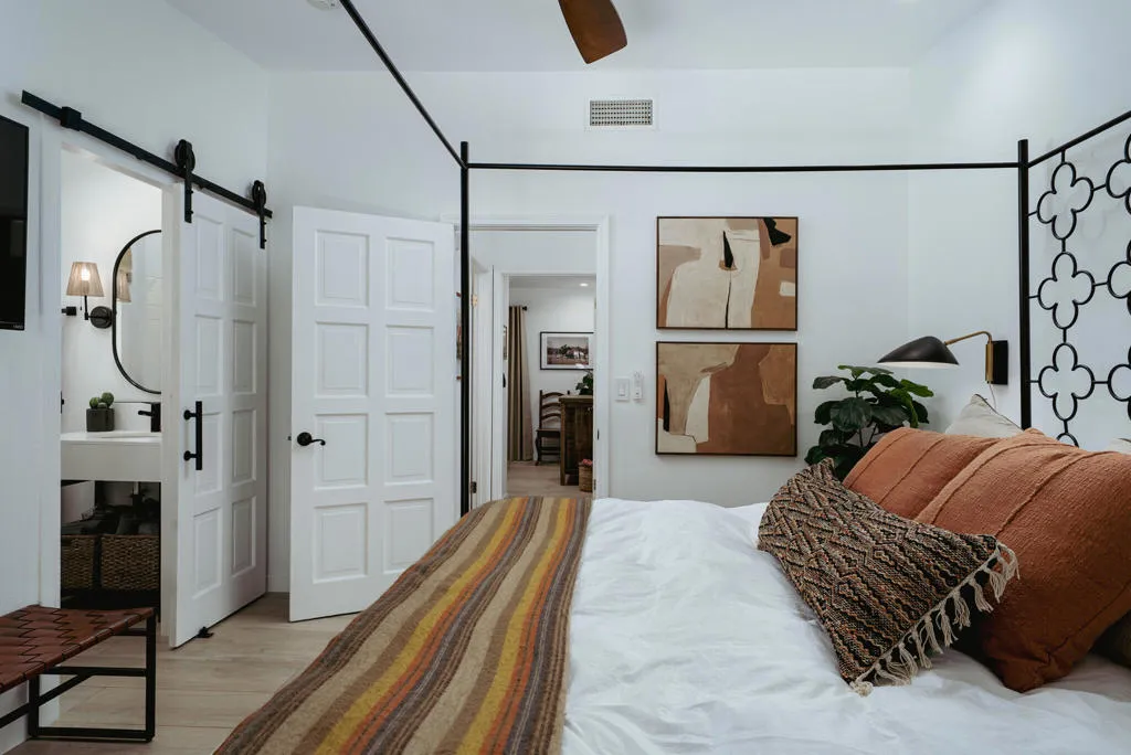 1331 E Del Paso Way, Palm Springs, California 92262 home-pic-17