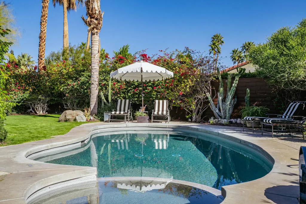 1331 E Del Paso Way, Palm Springs, California 92262 home-pic-37