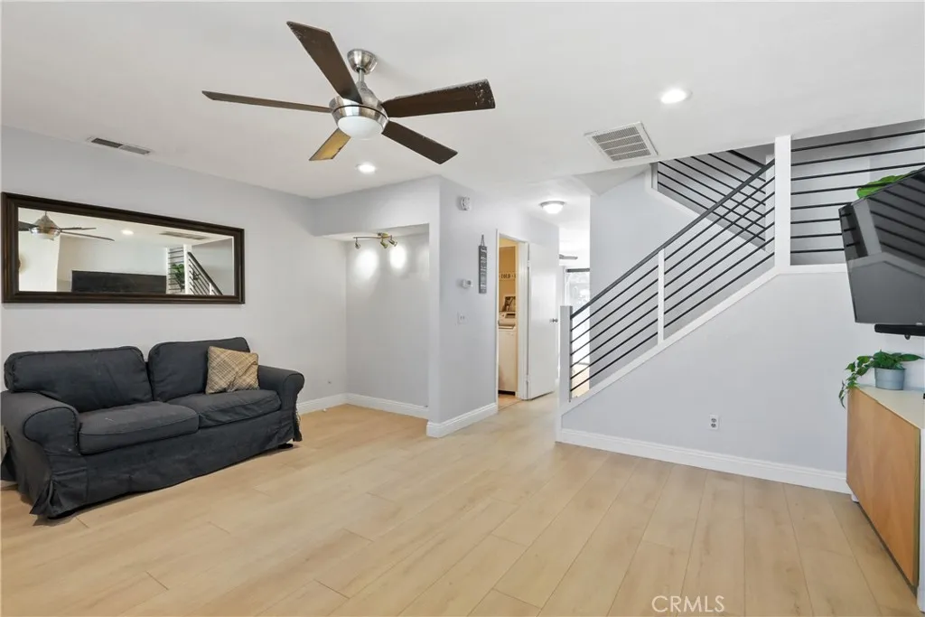 1910 W Palmyra 4, Orange, California 92868 home-pic-7