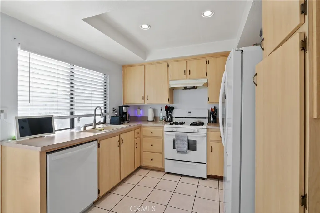 1910 W Palmyra 4, Orange, California 92868 home-pic-16