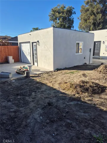 REAR VIEW OF DRIVE THRU GARAGE