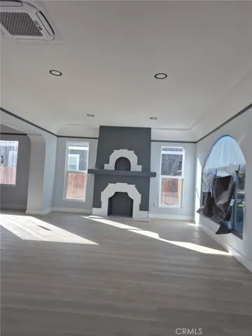 LIVING ROOM WITH FIREPLACE