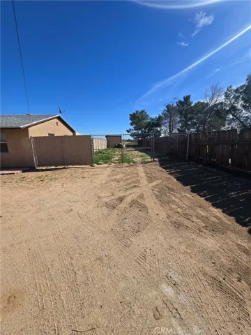 Right side of home towards backyard.
