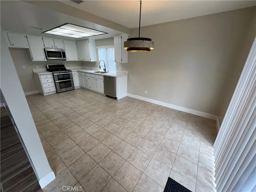 25893 Amapolas, Loma Linda, California 92354 home-pic-9