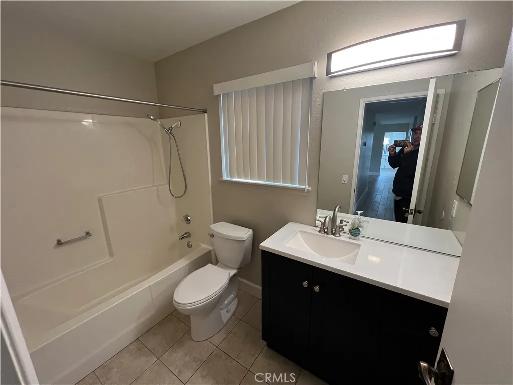 25893 Amapolas, Loma Linda, California 92354 home-pic-16