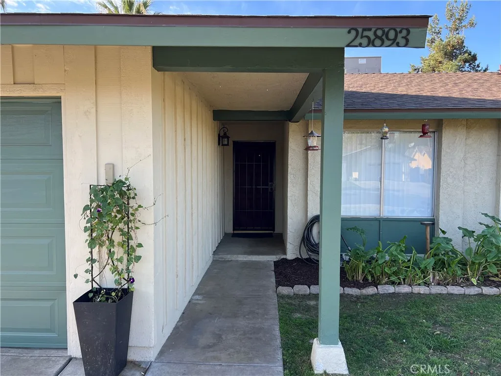 25893 Amapolas, Loma Linda, California 92354 home-pic-4