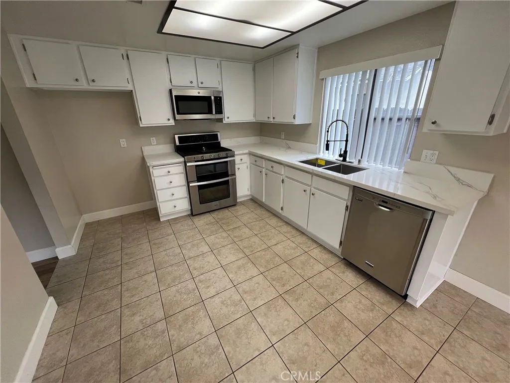 25893 Amapolas, Loma Linda, California 92354 home-pic-13