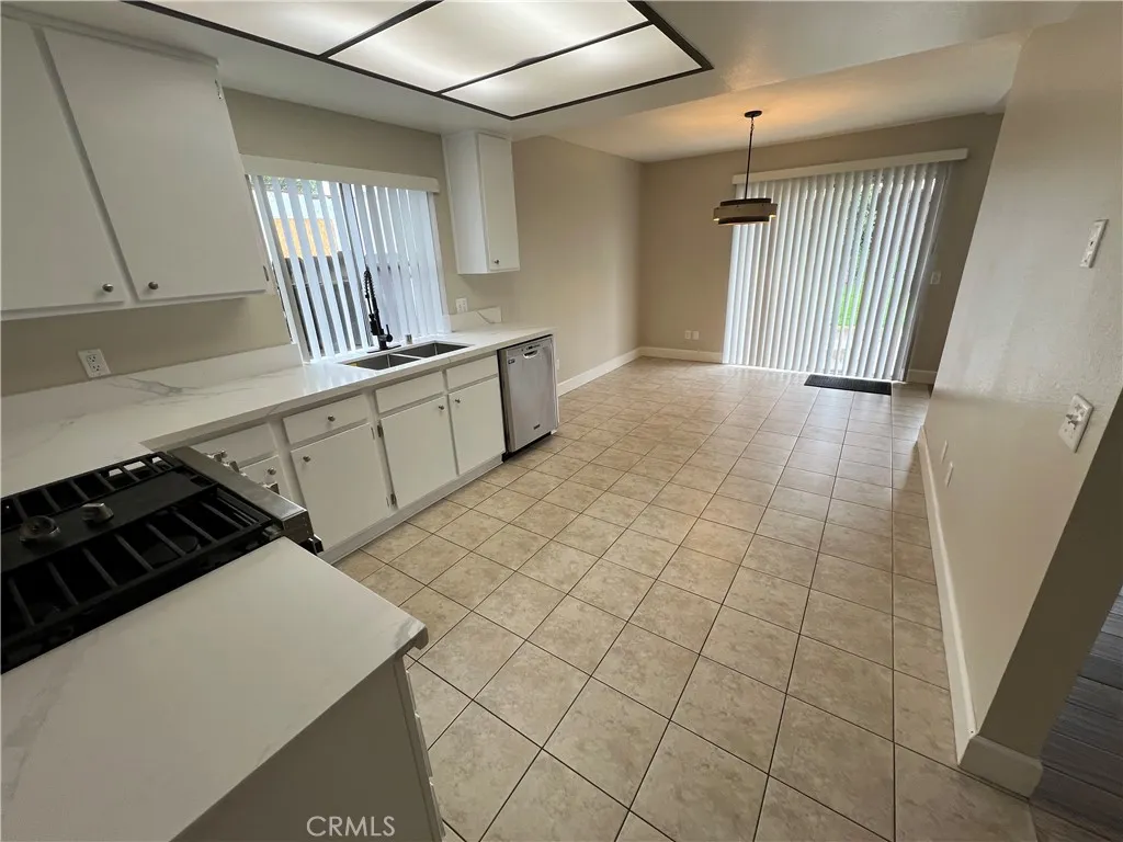 25893 Amapolas, Loma Linda, California 92354 home-pic-14
