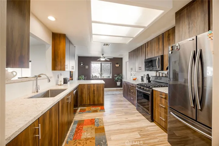 14336 Galleon, Helendale, California 92342