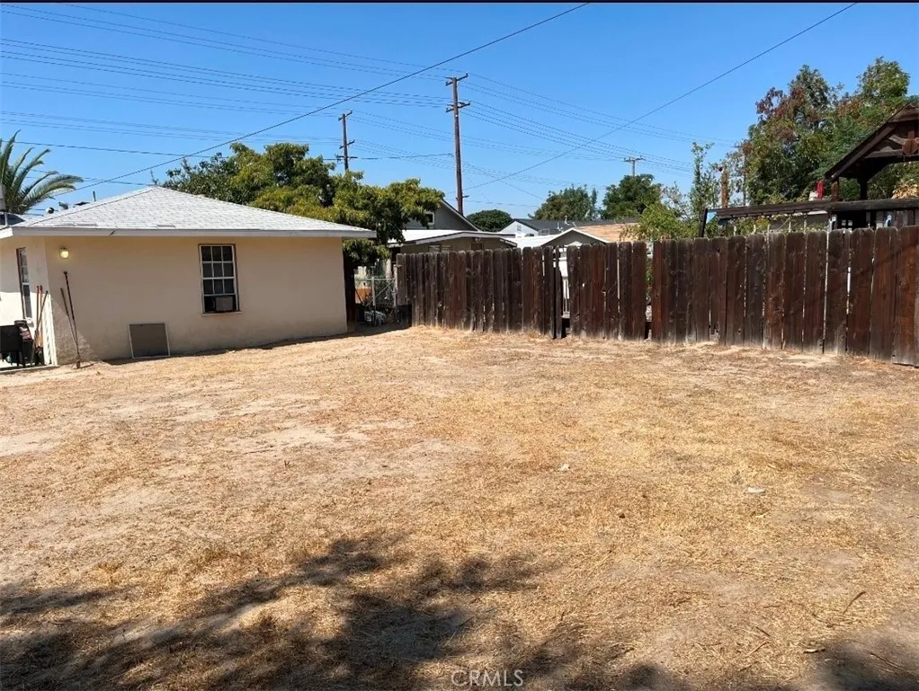 338 S Gilbert, Hemet, California 92543 home-pic-14