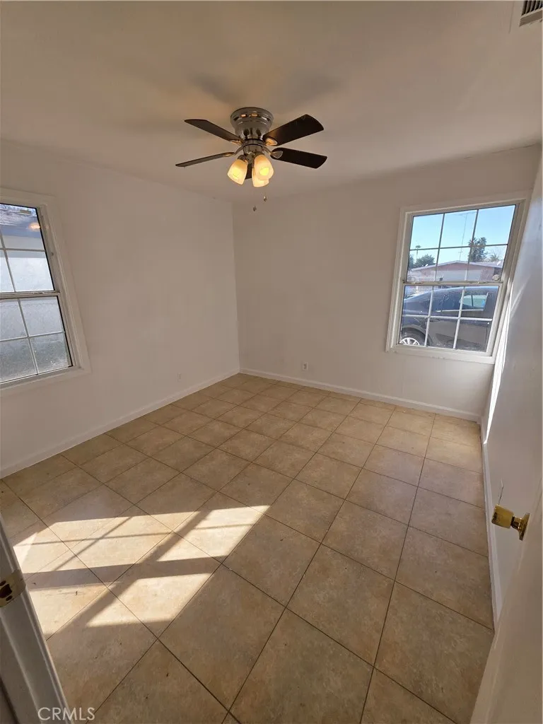 338 S Gilbert, Hemet, California 92543 home-pic-10