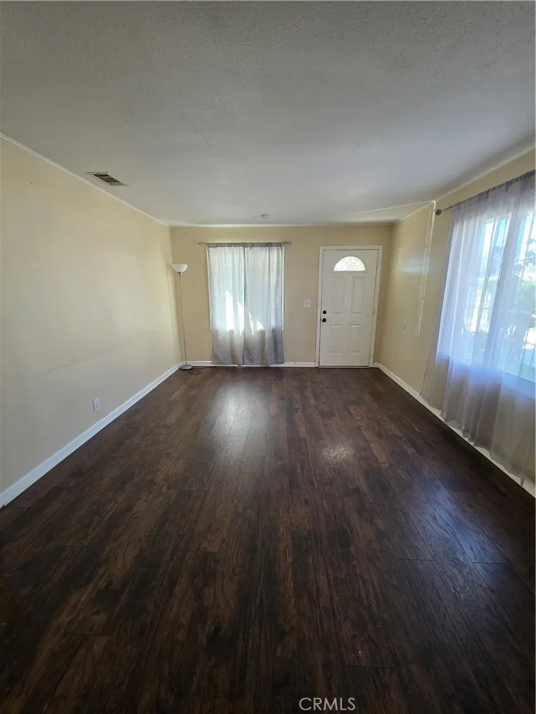338 S Gilbert, Hemet, California 92543 home-pic-5