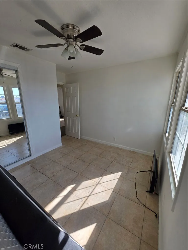 338 S Gilbert, Hemet, California 92543 home-pic-9