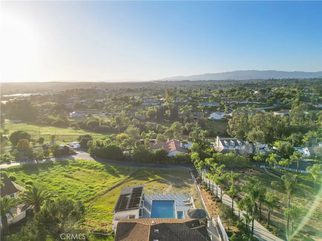 1902 Quiet Ranch Road, Fallbrook, California 92028 home-pic-33