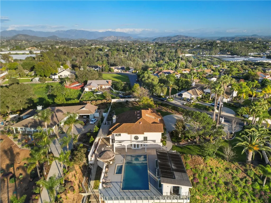 1902 Quiet Ranch Road, Fallbrook, California 92028 home-pic-39