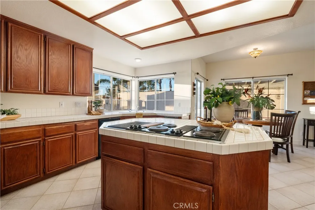 1902 Quiet Ranch Road, Fallbrook, California 92028 home-pic-16