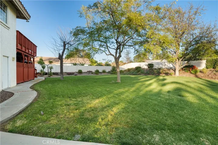 Huge side yard/room for additional RV/multiple car garage