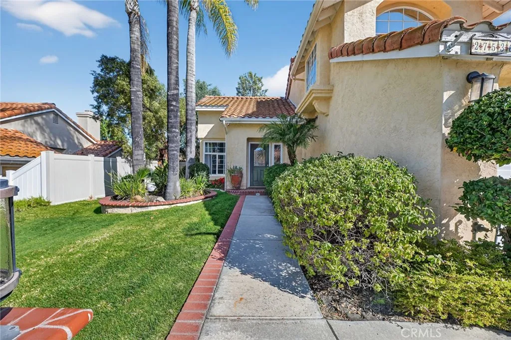 27536 Swallow Court, Temecula, California 92591 home-pic-7