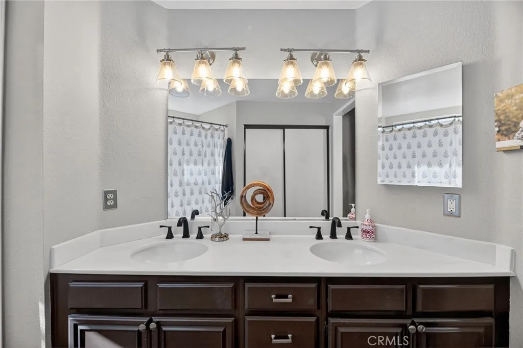27536 Swallow Court, Temecula, California 92591 home-pic-26