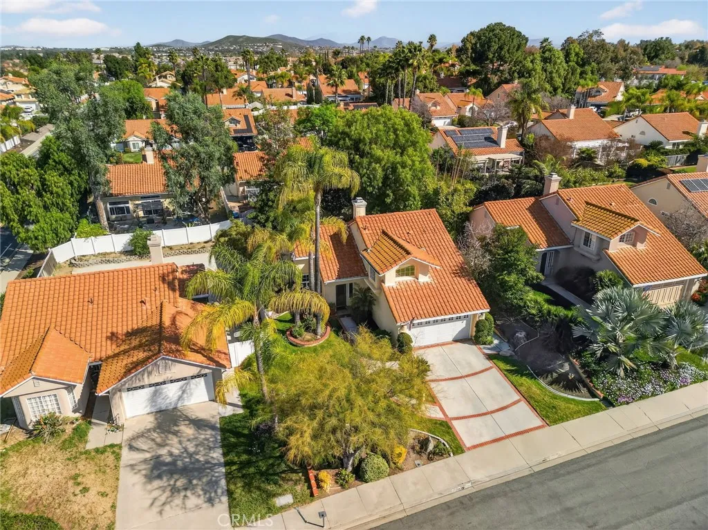 27536 Swallow Court, Temecula, California 92591 home-pic-44