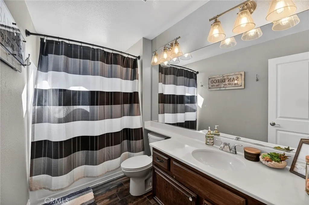 27536 Swallow Court, Temecula, California 92591 home-pic-33