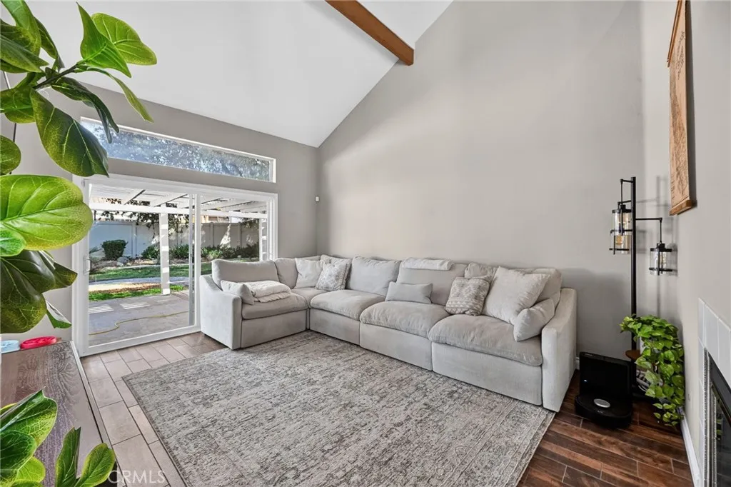 27536 Swallow Court, Temecula, California 92591 home-pic-10