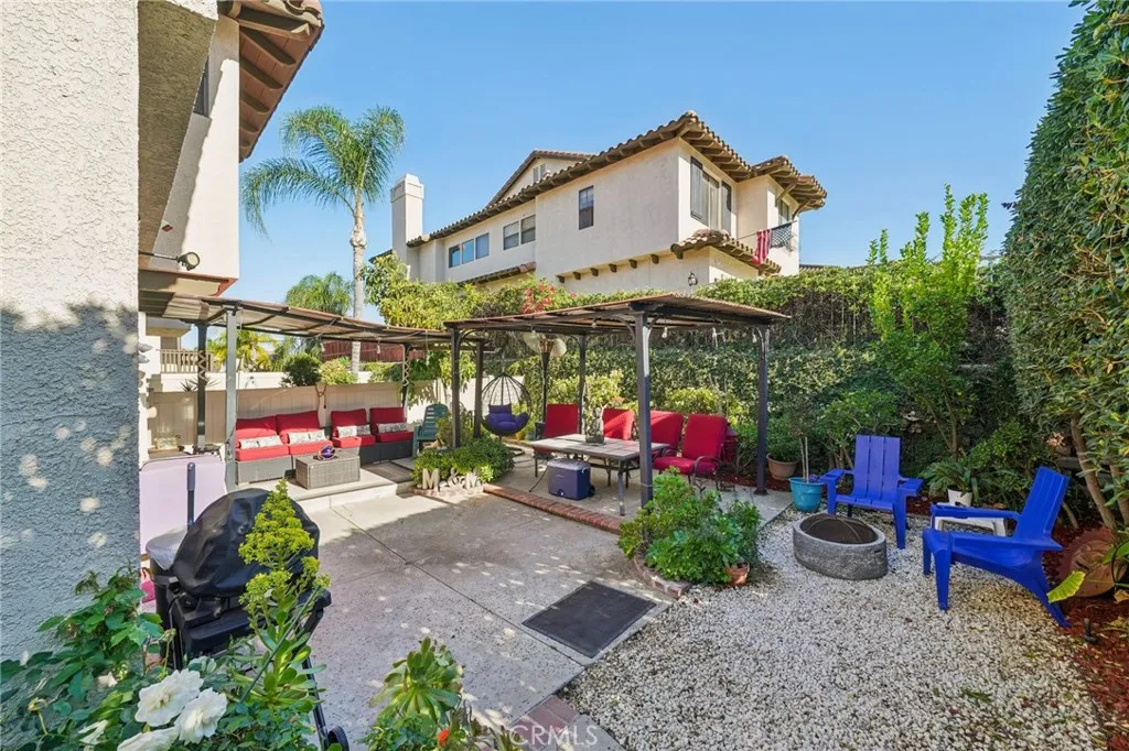 1591 San Fernando Dr, Corona, California 92882 home-pic-36