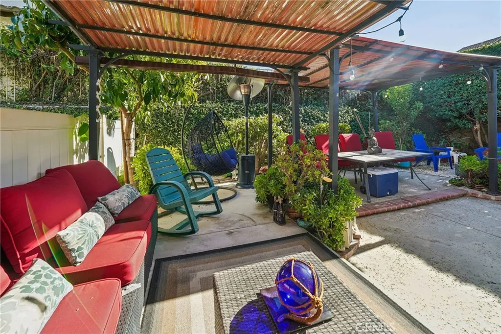 1591 San Fernando Dr, Corona, California 92882 home-pic-37