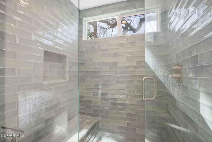 3007 E Sierra Dr Westlake-large-027-041-